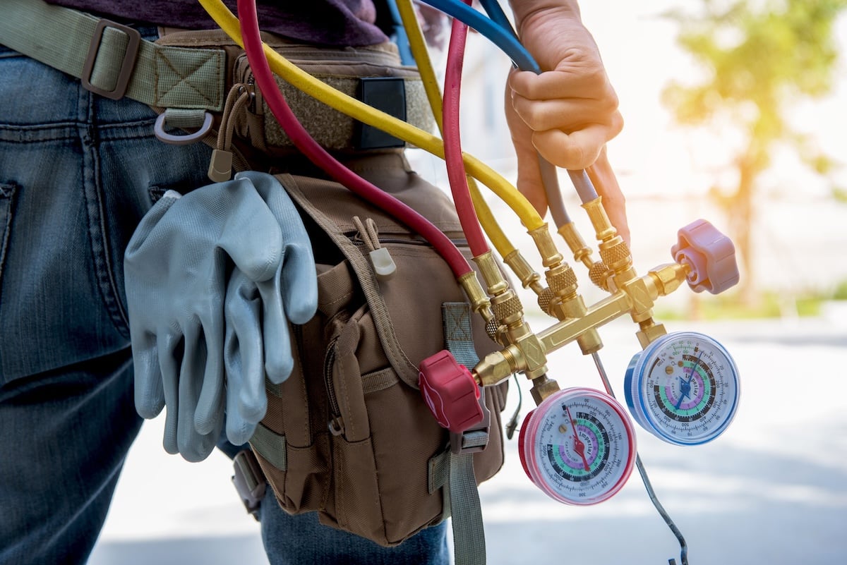Air Conditioning Repair with Pressure Gauge and Air Purifier